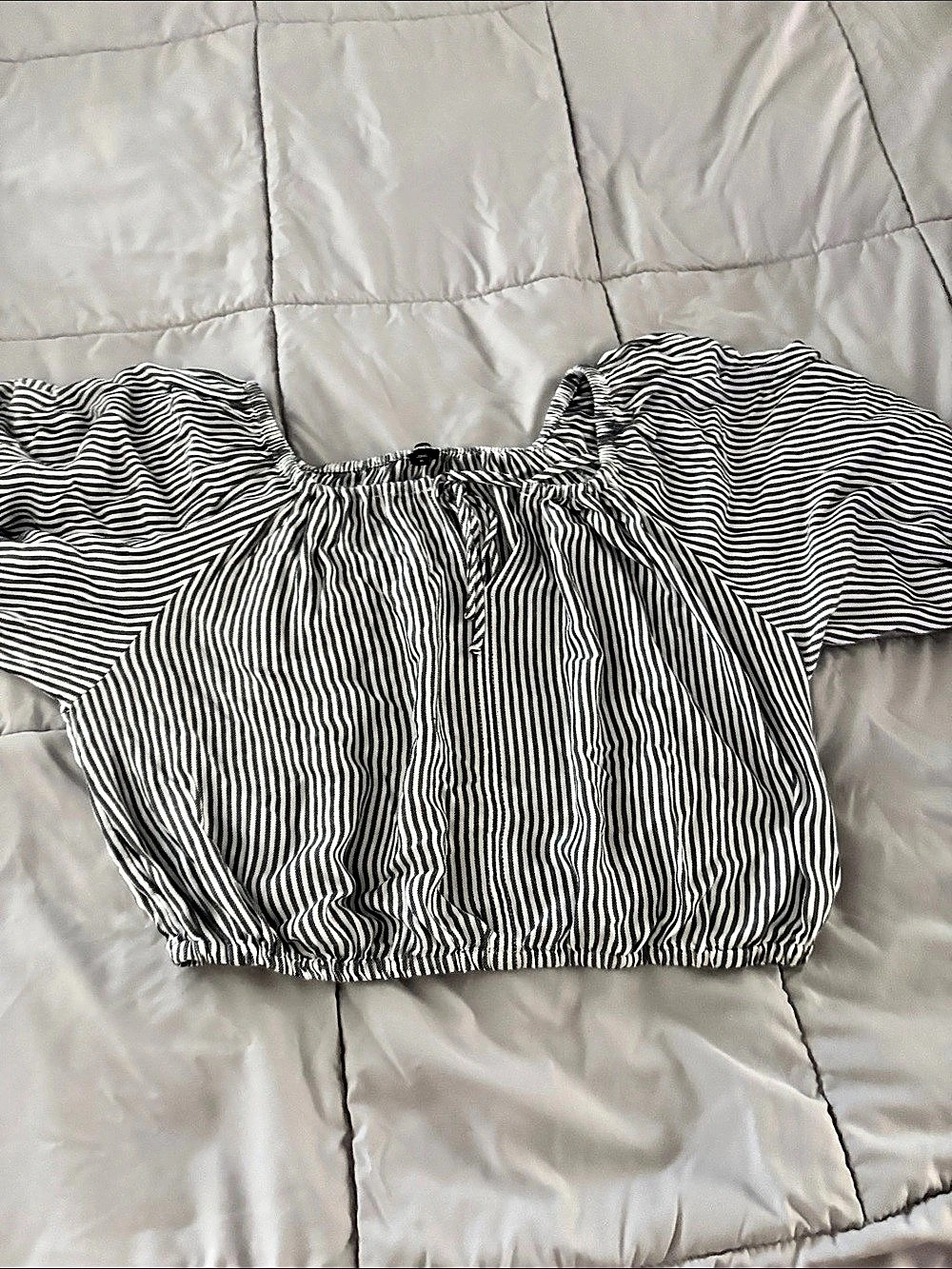 Express Striped Puff Sleeve Crop Top Black & White Medium